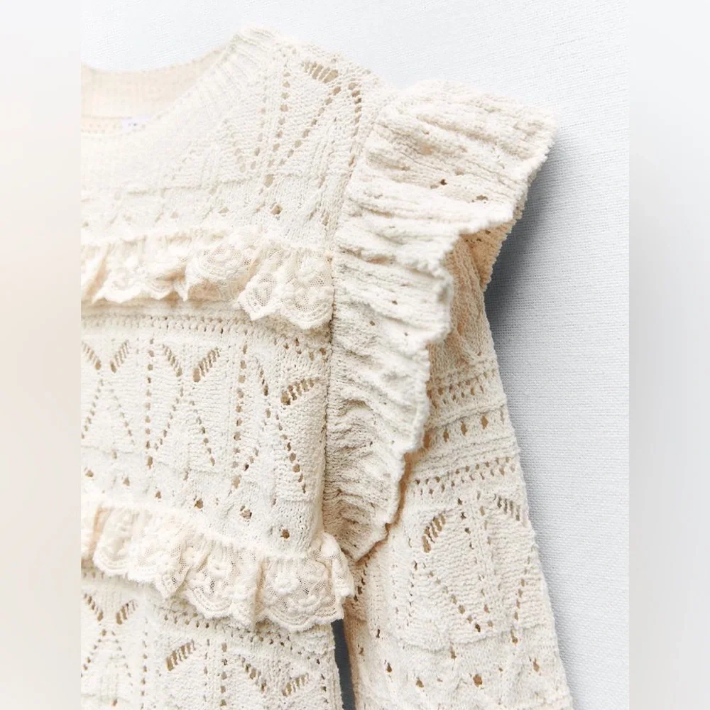 NWT. Zara Ecru Pointelle Ruffled Knit Top. Size L.
